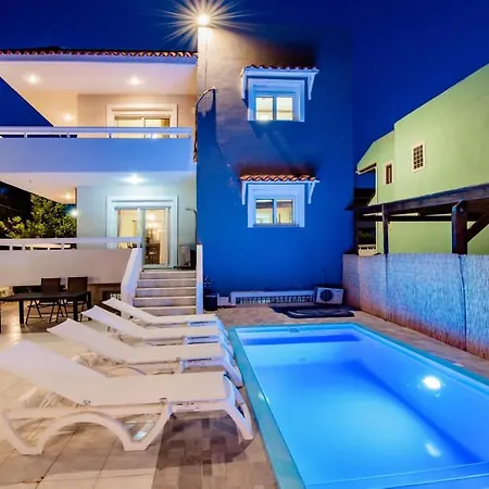 Pool Near The Beach Villa *